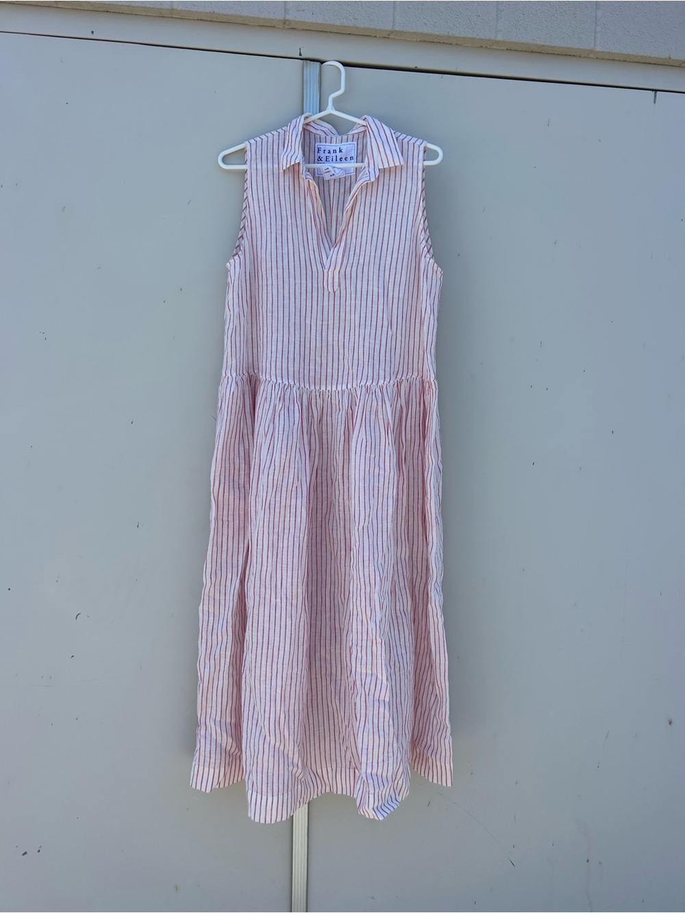 A SUMMER must Frank & Eileen White and Pink Striped 100% LINEN  Dress
